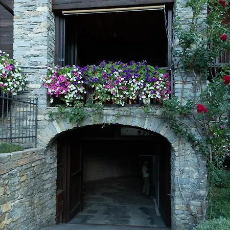 Maison Mont-blanc * 라살